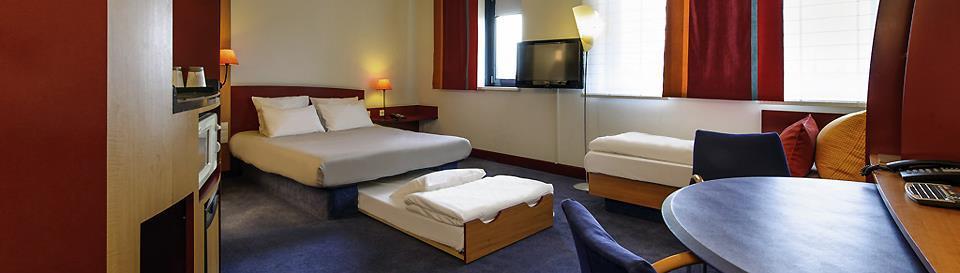 B&B Hotel Rueil-Malmaison Gare Zimmer foto